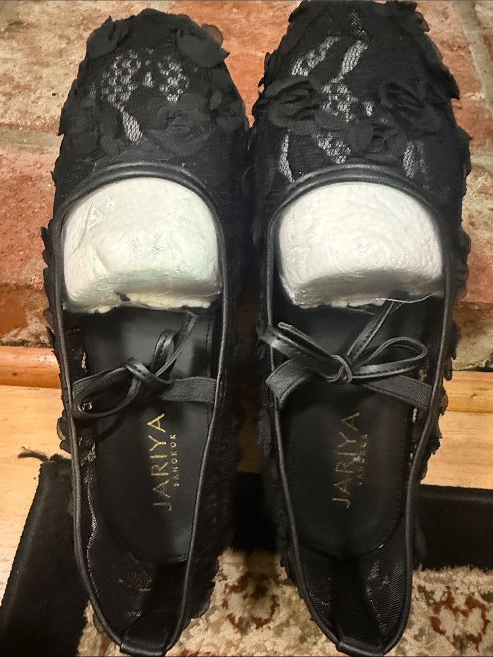 Jariya Black Lace Floral Ballet Flats with Bow Trim